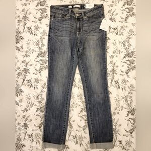 NEW Lauren Conrad Size 4 Skinny Mid Rise Jeans